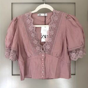 Zara crop top mauve lace button front blouse